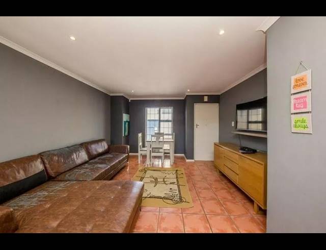 3 BEDROOM HOUSE FOR SALE IN WEST BEACH
